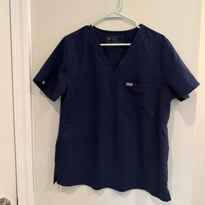 FIGS Women’s L Navy Scrub Top